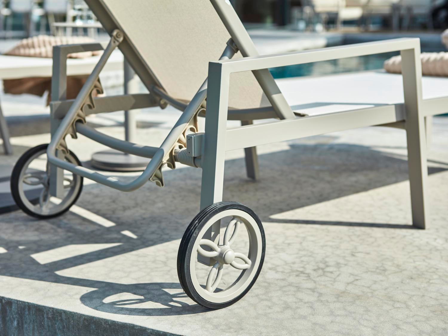 Leone 1_Vilsaeng Khaki/Off-white