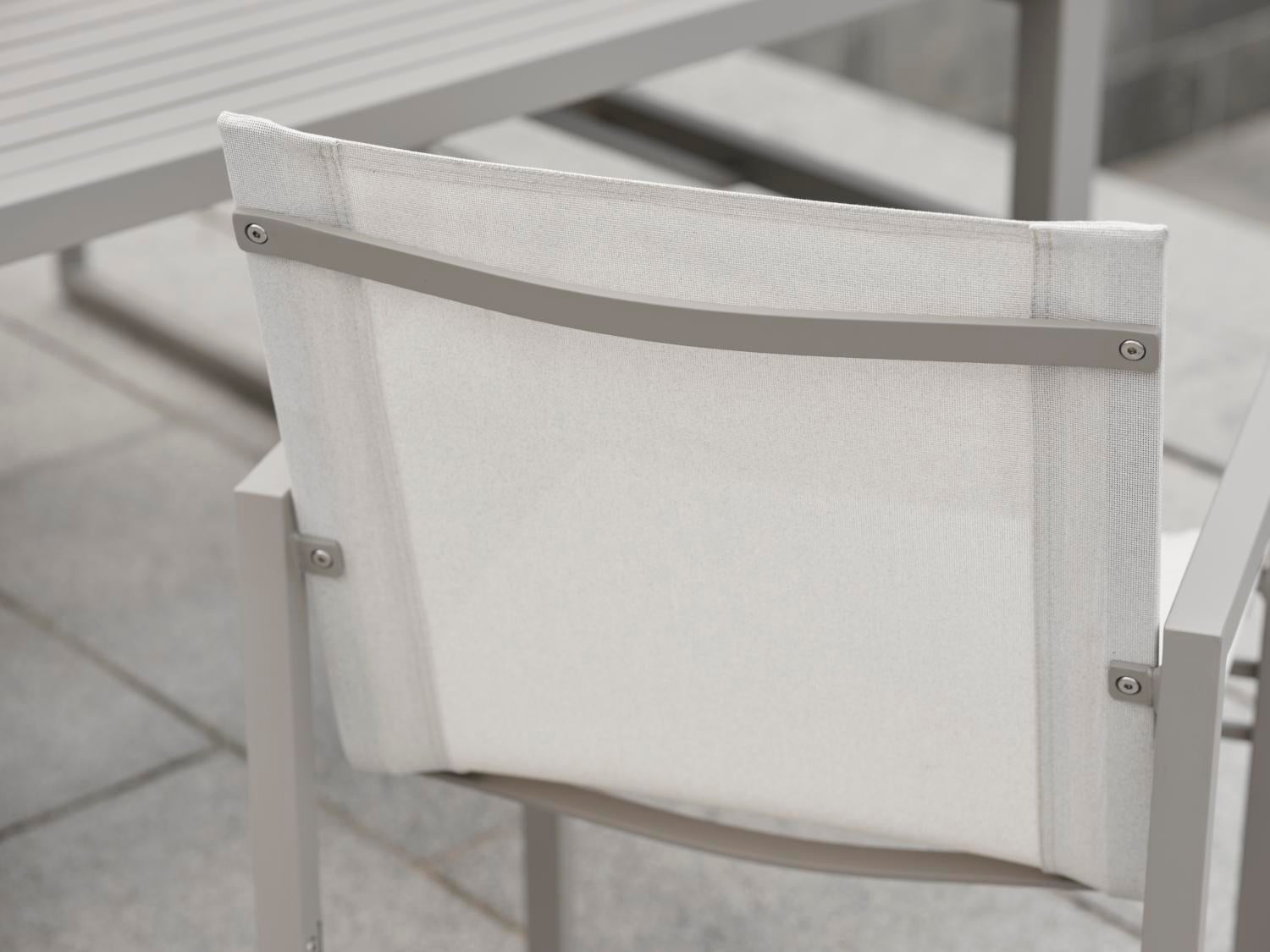 Vevi table à manger Khaki