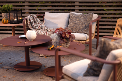 Peace table salon Zin Red