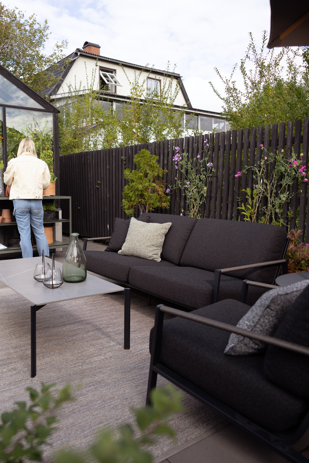 Hallavara table salon Noir/gris