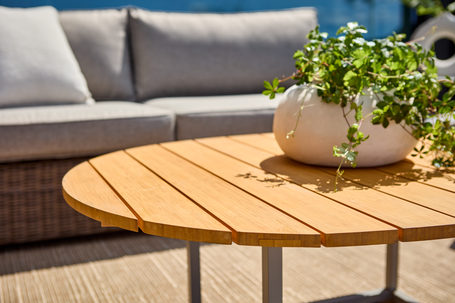 Olive table salon Khaki/Bamboo