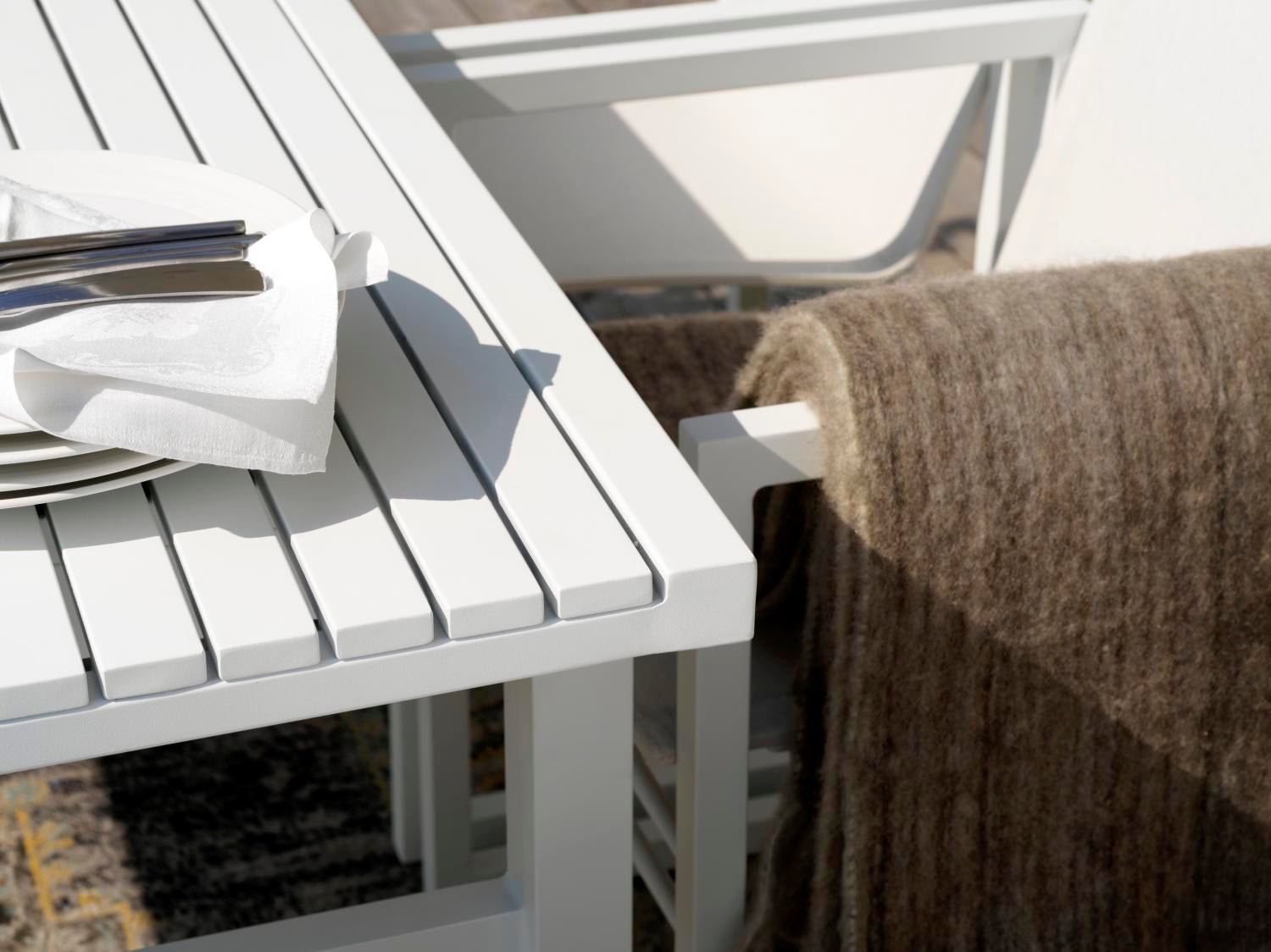 Vevi table à manger Blanc